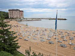Варна - Плаж “Слънчев ден“ - син флаг