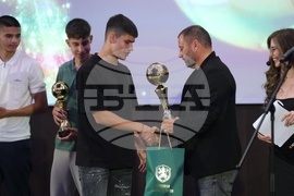 Футбол - юноши - награди