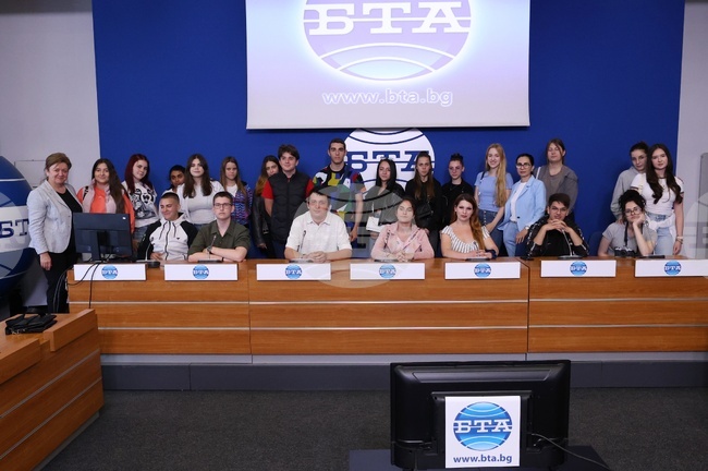 Българска телеграфна агенция (БТА) - посещение на ученици от Профилирана гимназия "Иван Сергеевич Аксаков" – Пазарджик
