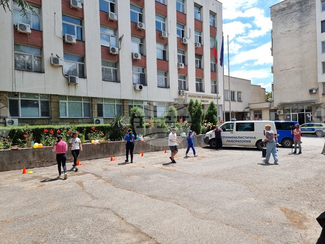 Пет училищни отбора се включиха в състезание, организирано от полицията в Ямбол и посветено на безопасността през ваканцията