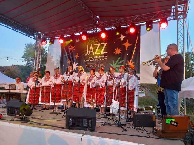 Община Летница предоставя 3000 лв. за фестивала „Джаз под звездите на Деветашкото плато”, реши Общинският съвет