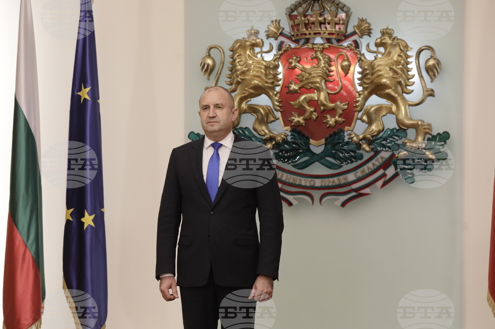 Президентът Румен Радев награди изтъкнати дейци в областта на културата, науката, образованието и медицината