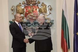 Президентът Румен Радев награди изтъкнати дейци в областта на културата, науката, образованието и медицината