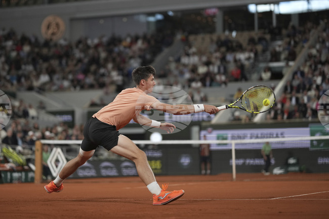 Фабиан Маросан елиминира Даниел Алтмайер и е полуфиналист на турнира по тенис в Букурещ