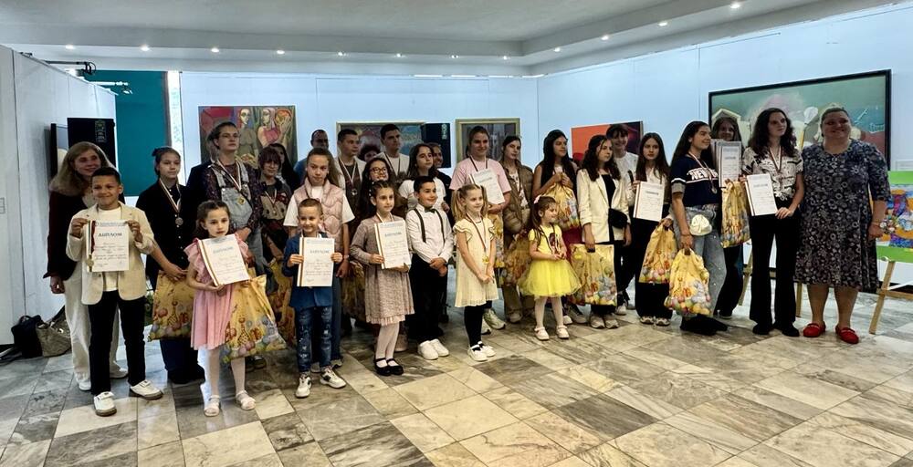 Община Ловеч: Награждаване на победителите в Националния конкурс за детска рисунка, компютърна рисунка и есе на тема „Детство мое – реално и вълшебно“