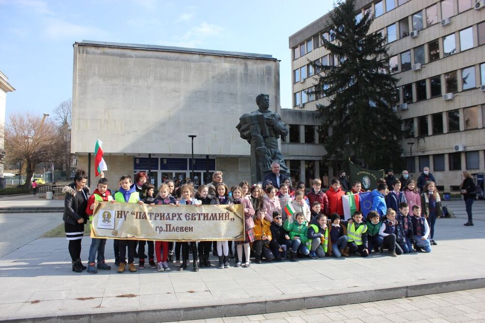 Община Плевен: С паметен ритуал почитаме 150 години от гибелта на Апостола