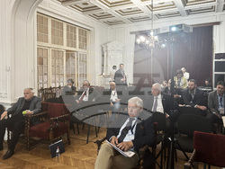 Сърбия - кръгла маса