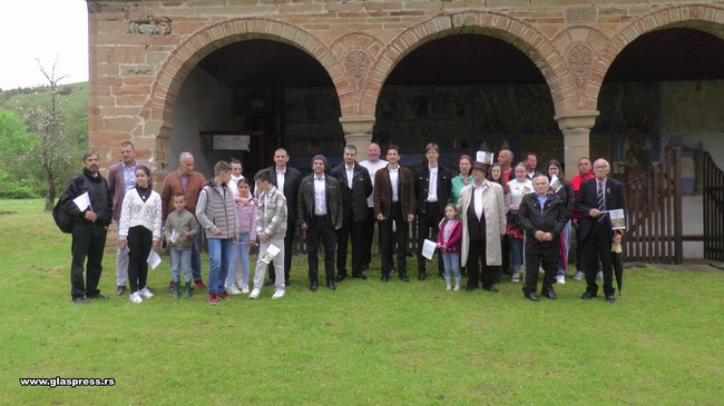 Денят на българската култура и просвета бе отбелязан в босилеградското село Извор