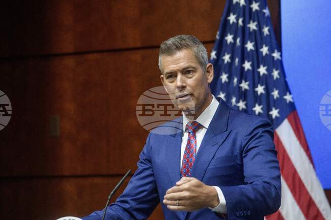 Тръмп назначи министъра на транспорта за временен ръководител на НАСА