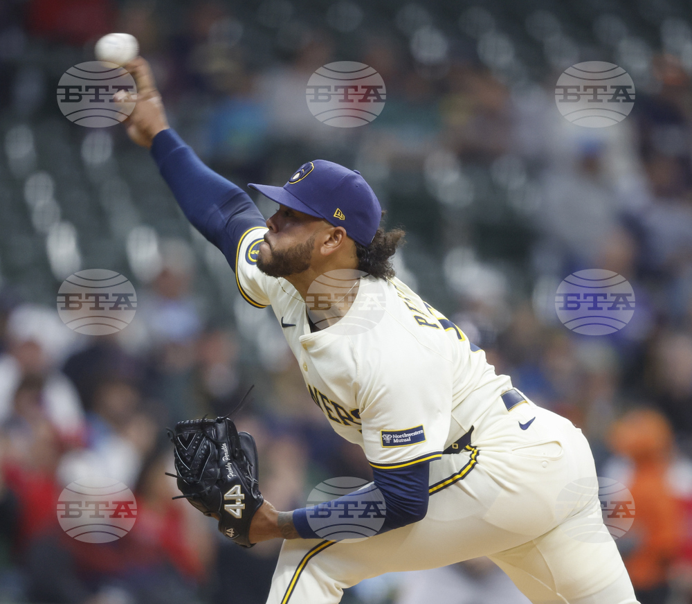 Red Sox Brewers Baseball
