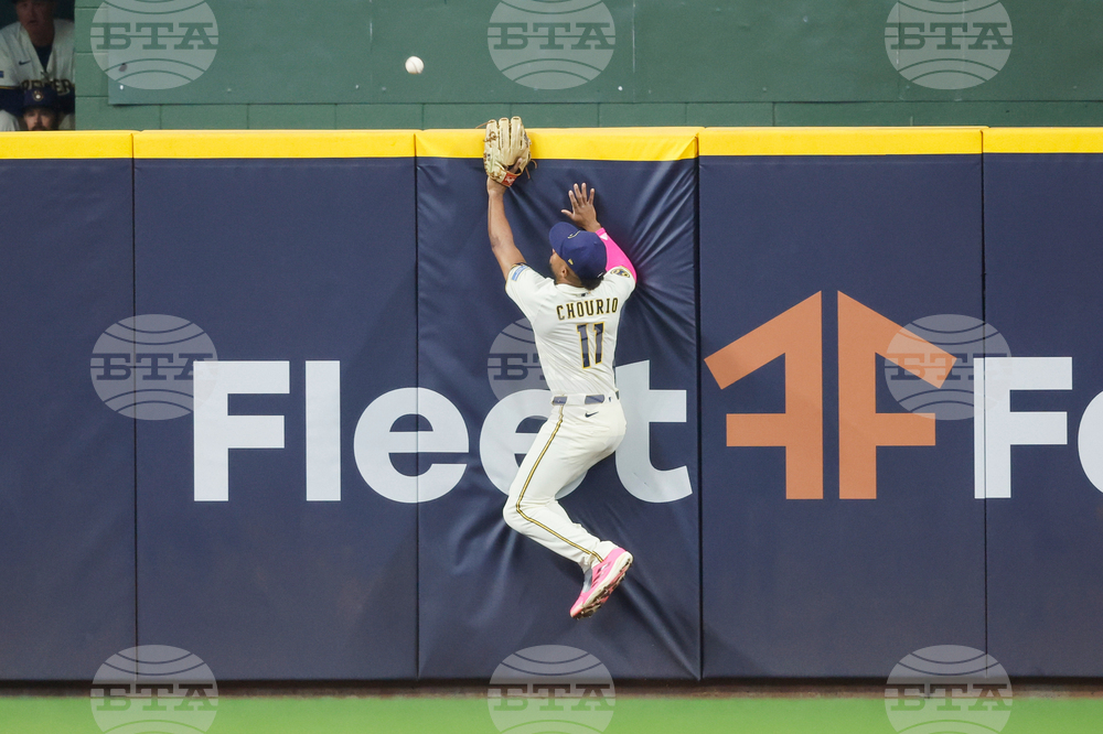Red Sox Brewers Baseball
