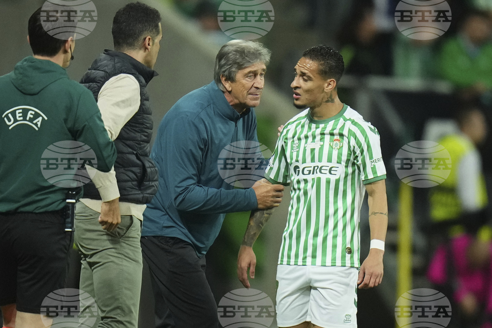 Пелегрини иска да продължи договора си с Бетис