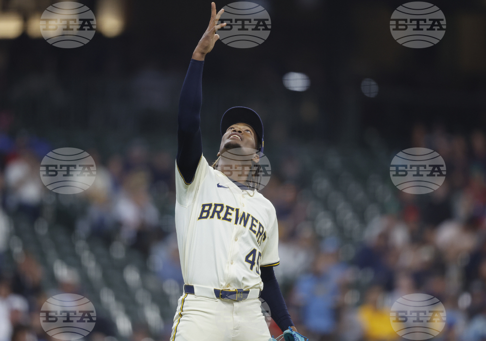 Red Sox Brewers Baseball