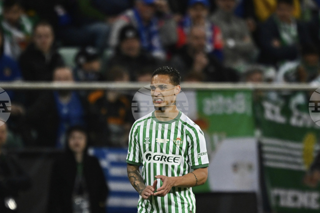 Бетис оттегли офертата си за Антони