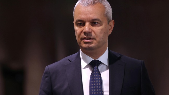 Vazrazhdane Leader Kostadinov: Party Aims for Early Elections to Stop Euro Introduction