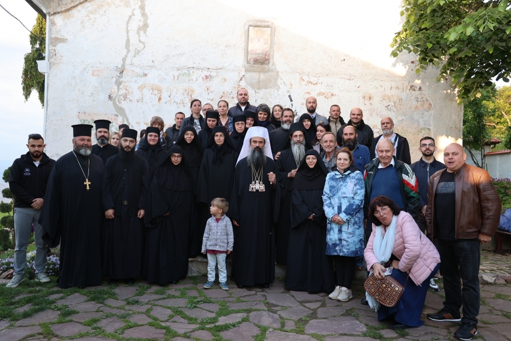 Патриарх Даниил възглави празничната вечерня в навечерието на Възнесение Господне в едноименния манастир над село Лозен