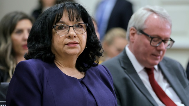 Finance Minister Petkova Confident That Bulgaria Is Ready to Adopt Euro on January 1, 2026