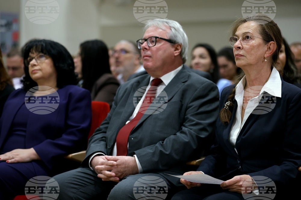 Германия и Франция подкрепят усилията на България за членство в еврозоната, посочиха посланиците на двете страни у нас