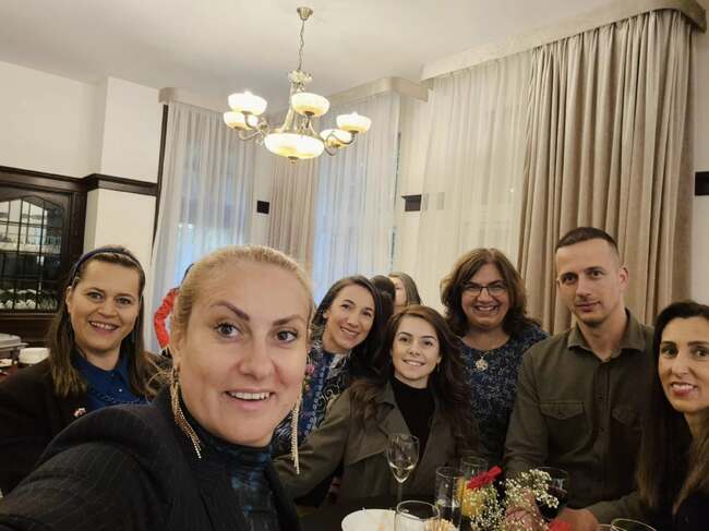 Ученици от училище „Св. св. Кирил и Методий” в Нидерландия участваха в прием, посветен на 24 май, в Посолството ни в Хага