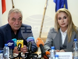 Комисията за защита на конкуренцията и Комисията за защита на потребителите - брифинг