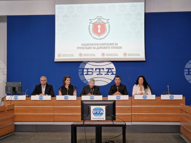 Контролът на достъп до жилищните сгради е важен за превенцията на домовите кражби, каза инспектор Росен Белишки от Националната полиция