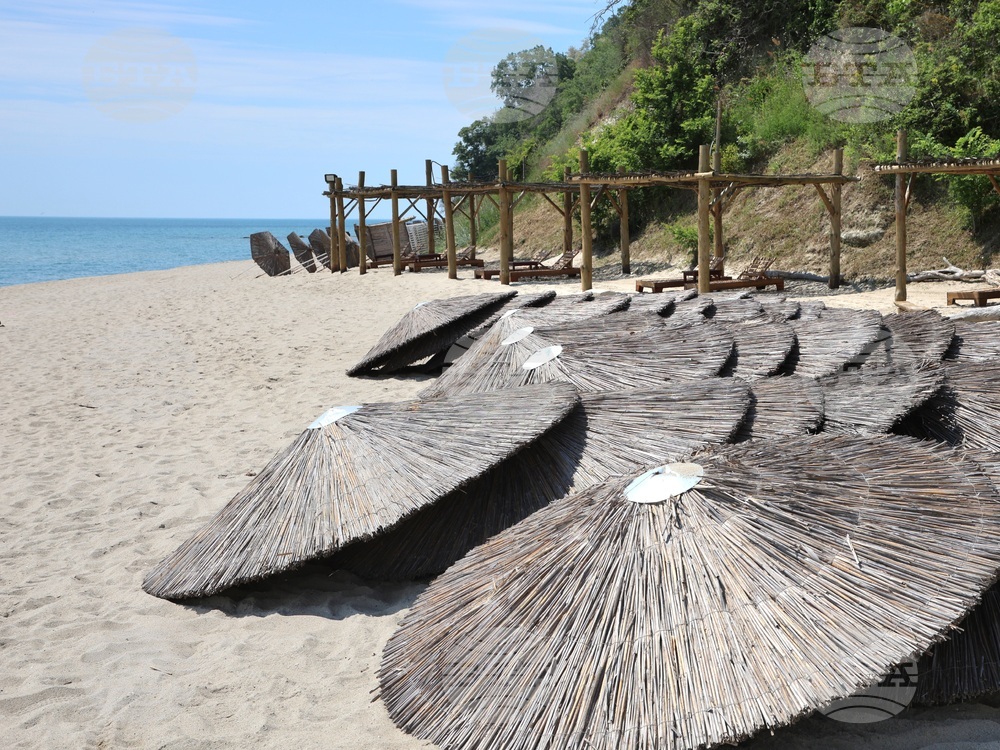 Chernomorets Beach Hut Receives Blue Flag Award