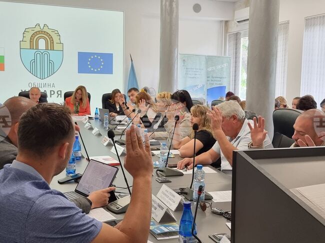 Общинският съвет на Хисаря удължи срока на общински дълг