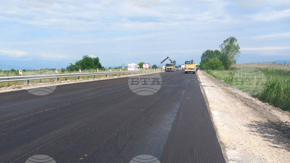 Движението по АМ "Тракия" от км 36 до км 46 е ограничено поради ремонт на пътя