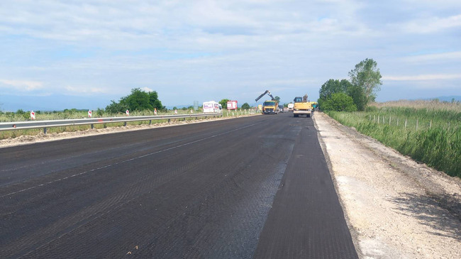 Движението по АМ "Тракия" от км 36 до км 46 е ограничено поради ремонт на пътя