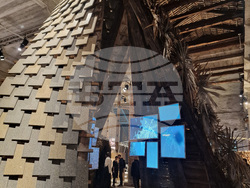 Обща експозиция на Венецианското архитектурно биенале в зала „Арсенале“. Снимка: Специален пратеник на БТА Ваня Сухарова