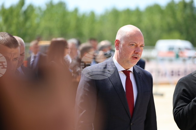 Вертикалният газов коридор има политическа символика и открива възможности за диверсификация, каза премиерът Желязков