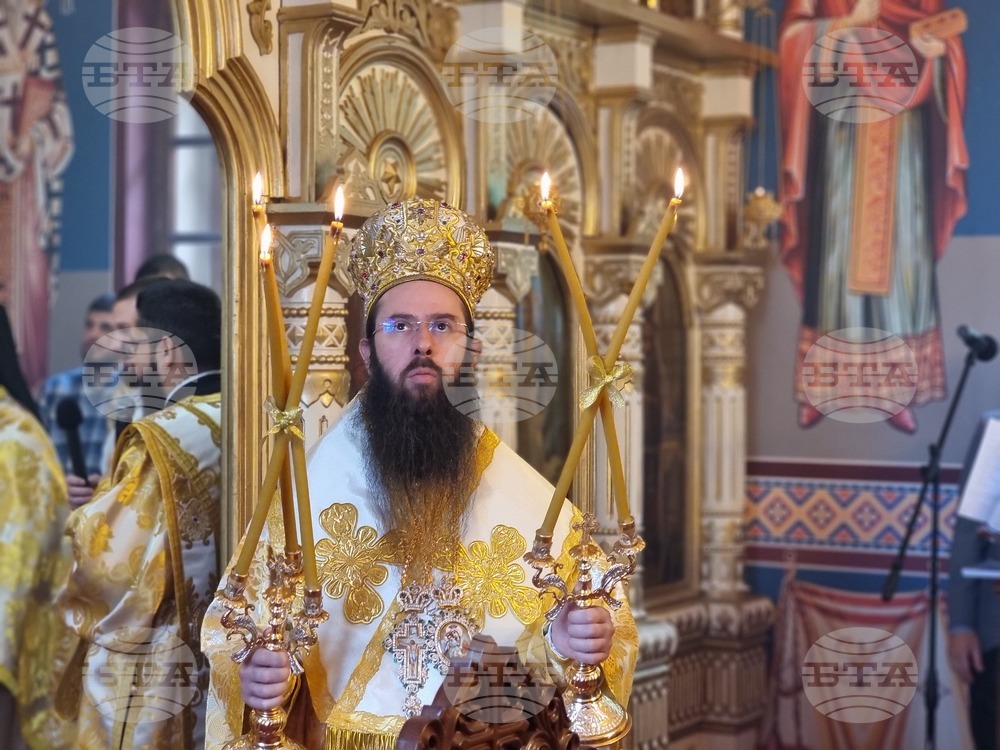Сливенският митрополит Арсений възглави литургията на храмовия празник на Бакаджишкия манастир „Възнесение Господне“
