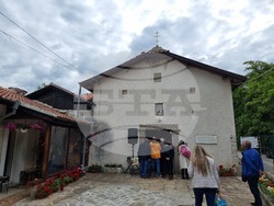 Бакаджишки манастир - Сливенски митрополит Арсений - литургия