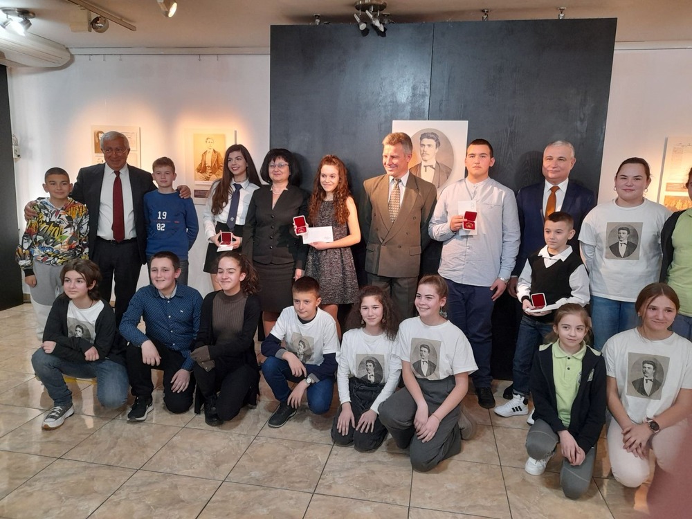 В Министерство на културата бяха наградени победителите в националния ученически конкурс за есе на тема „Аз съм Левски“