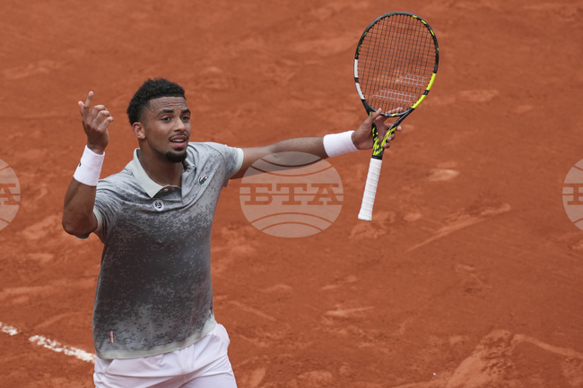 Най-добрият френски тенисист в момента Артюр Фис се отказа от участие на "Уимбълдън" заради контузия