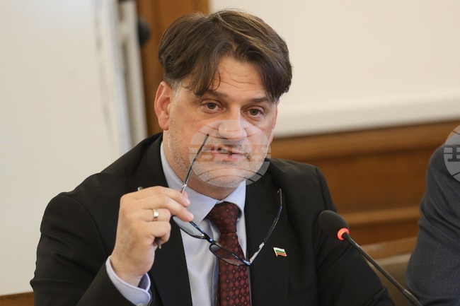 В рамките на 40 дни Министерството на културата ще набира предложения за Националния културен календар за 2026 г., съобщи Мариан Бачев