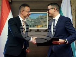 Българо-унгарската междуправителствена комисия за икономическо сътрудничество - протокол - подписване