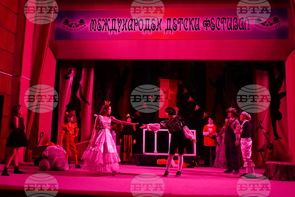 В Берковица започна Международният детски фестивал на изкуствата „Лачени обувки“