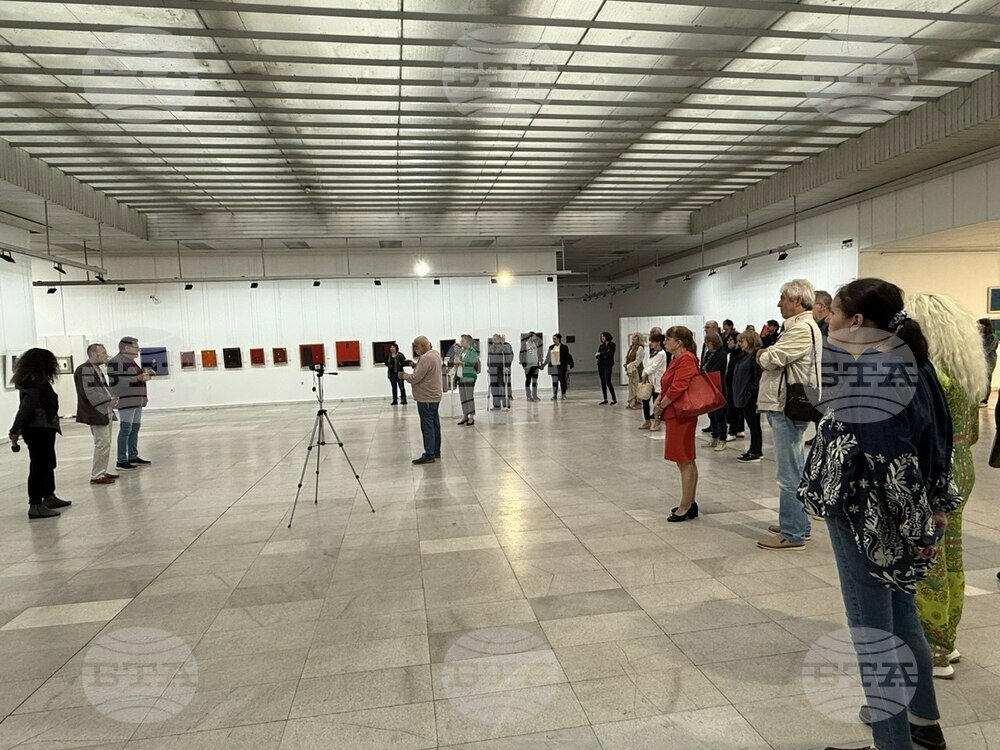 Община Русе: Художникът Даниел Дянков представи изложба на 60-ия си рожден ден