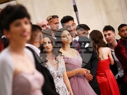 „Подкрепи една мечта“ - абитуриентски бал