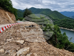 Девин - Михалково - Кричим - път - забрана за движение 