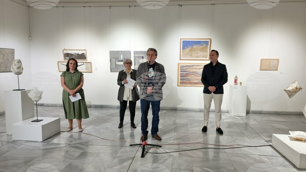 Международна изложба „Хартията – Споделено пътуване“ бе открита в Художествена галерия - Добрич