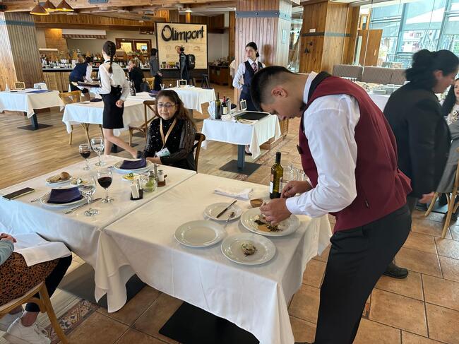  Ученици от цялата страна демонстрираха високи професионални умения в Националните състезания по туризъм в „Боровец“