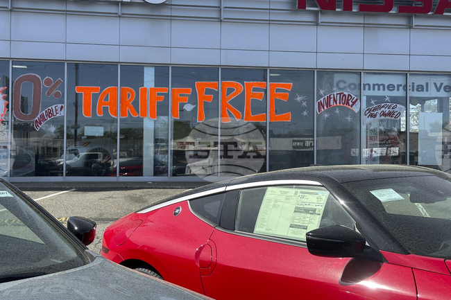 Забавяне на растежа на световната търговия през 2026 г. прогнозира анализ на "Алианц Трейд"