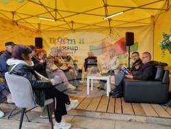 Поетът Боян Ангелов представя поетичната книга „3х23“, снимка – Даниел Димитров/БТА