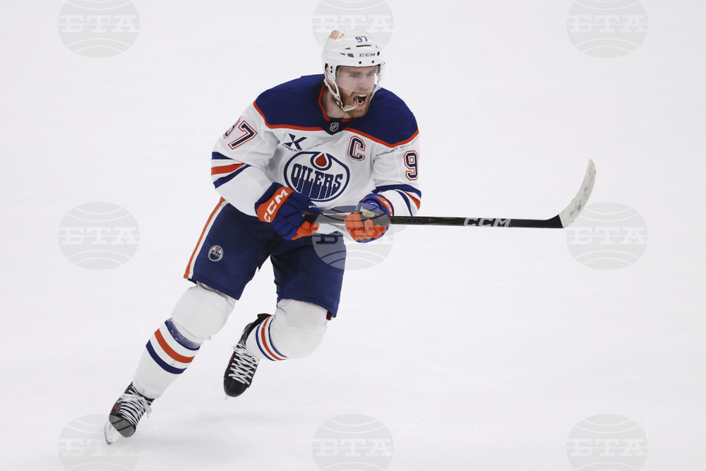 APTOPIX Oilers Stars Hockey