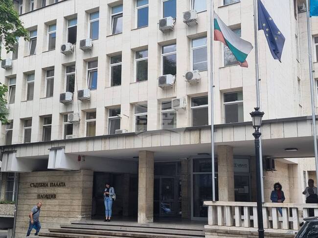 Окръжна прокуратура – Пловдив предаде на съд непълнолетен, обвинен за смъртта на майка си 