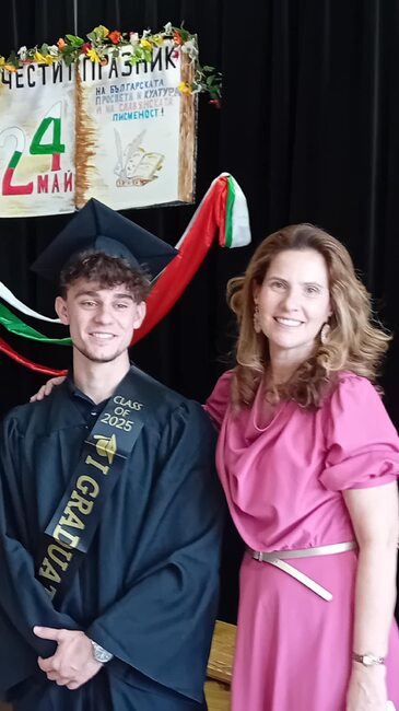 Училище „Никола Вапцаров” в Грац, Австрия, отбеляза 24 май с тържество