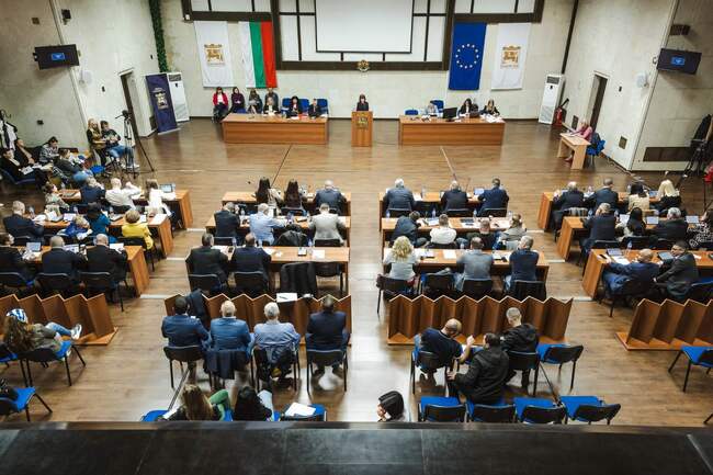 Община Благоевград: Край на безсрочните разрешения за удължено работно време след 22:00 ч. в Благоевград, Общински съвет прие нови мерки за ред и сигурност