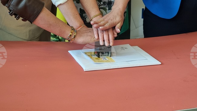 Валидираха пощенски марки и винетки с детски рисунки в Добрич